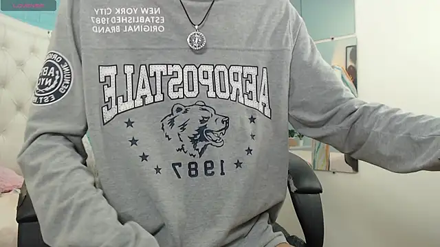 XXX chat uživo modela DraxBlade09