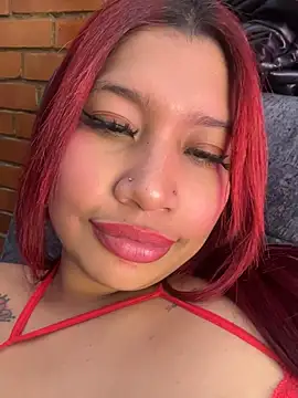 Živý XXX chat Cherry_Charlottee