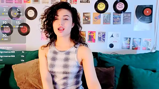 Maya_Rogerss élő XXX-chatje