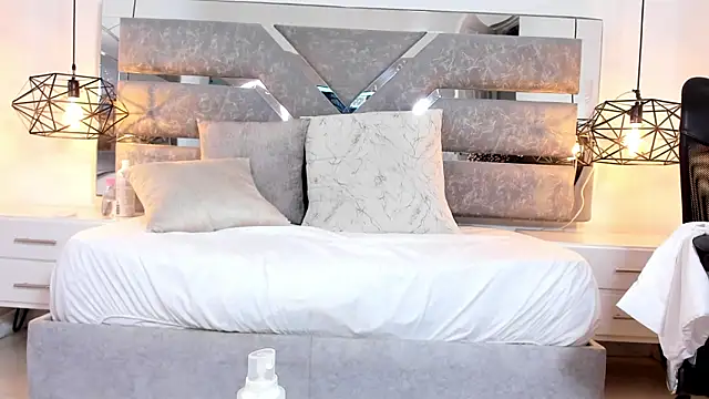 Slut_Milf_ Live XXX-chat