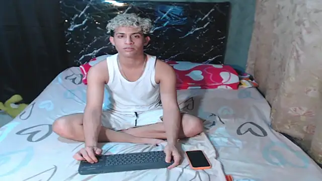Chat XXX en directo de Wild_Squad