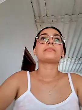 Ary-18's Live XXX Chat