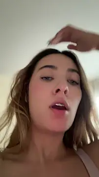 kloe__t18 Live XXX Chat