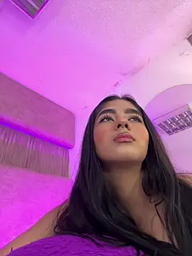 Chat +18 de _kyraa_ ao vivo
