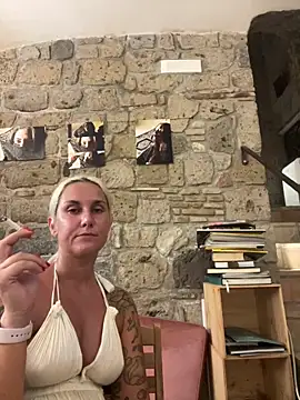 Sofia_beee live XXX chat