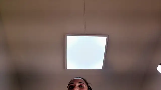 XXX chat uživo modela MeganNightt