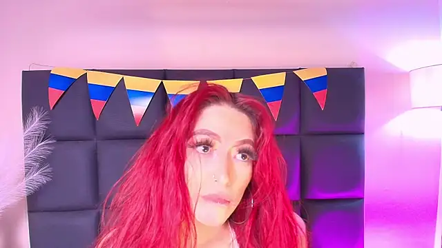 JupiteFox live XXX chat