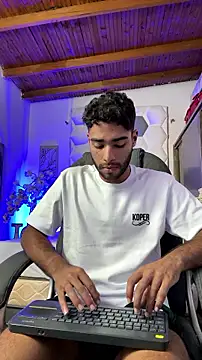 Chat +18 de AlejandroGreco ao vivo