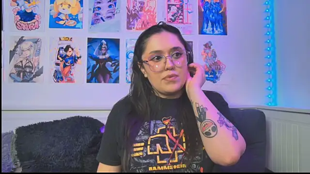 Chat XXX en directo de snowblack_