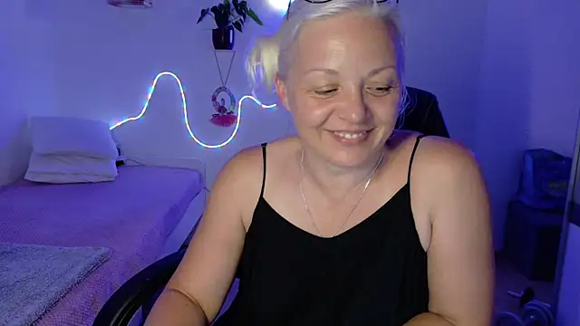 Chat +18 de Linsy_Kim ao vivo