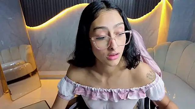 Chat +18 de Tifany_Tx ao vivo