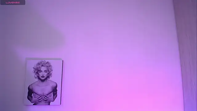 Millie_bobby 라이브 XXX 채팅