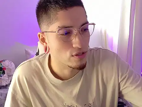 צ'אט XXX בשידור חי של Zahir_Raw