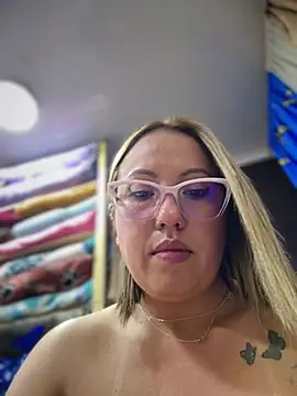 VIOLETA-25_ webkamerás műsora