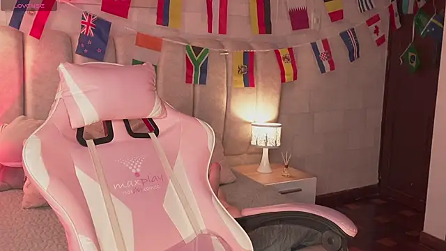 Naomi-Gray – Naživo XXX chat