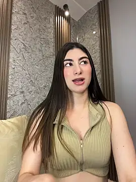 Chat +18 de evelyn_hills ao vivo
