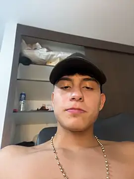 Lander_Cruz – Naživo XXX chat