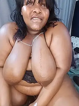 ChoklitBerryXX's Live XXX Chat
