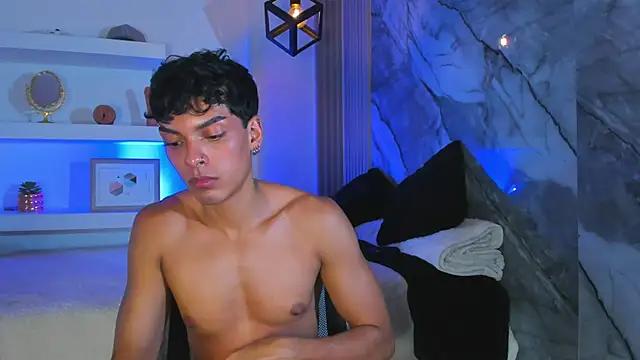 AlexLaurentn Live XXX chat