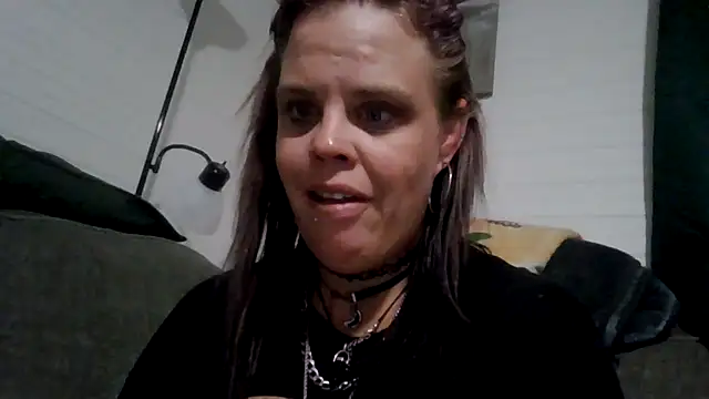 TWiSTYTheTwizted's Live XXX Chat