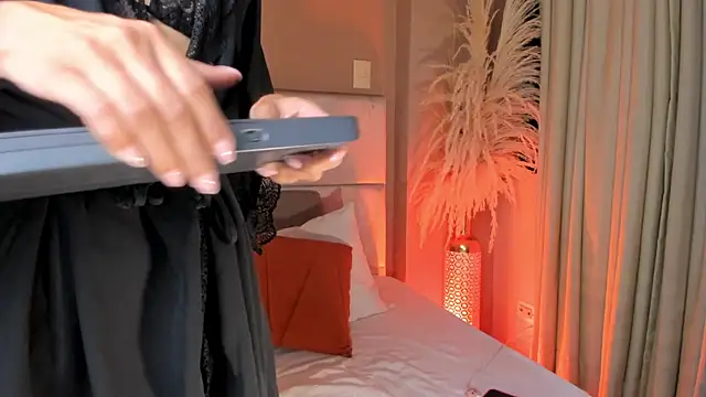 دردشة KatherinSky الجنسية المباشرة