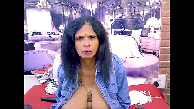IndianVanya4u2u Live XXX Chat