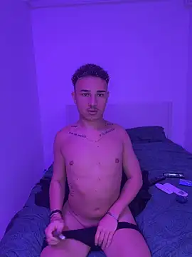 Enzo_Luxury Chat XXX live