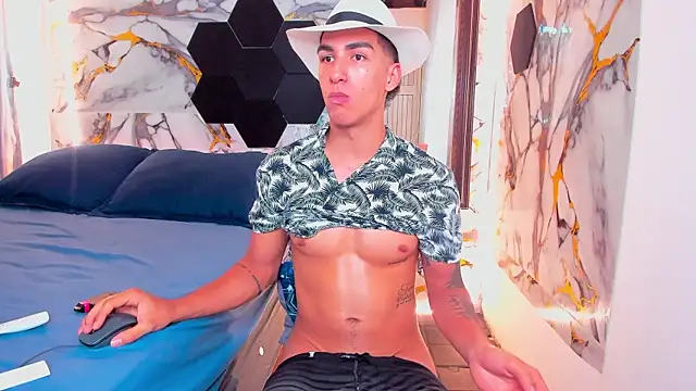Онлайн чат XXX Goldendesirexx