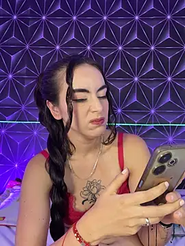 MelanyyJhonson15's Live XXX Chat