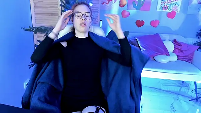 SeraphineDuskryn Adlı Modelin Canlı XXX Sohbeti