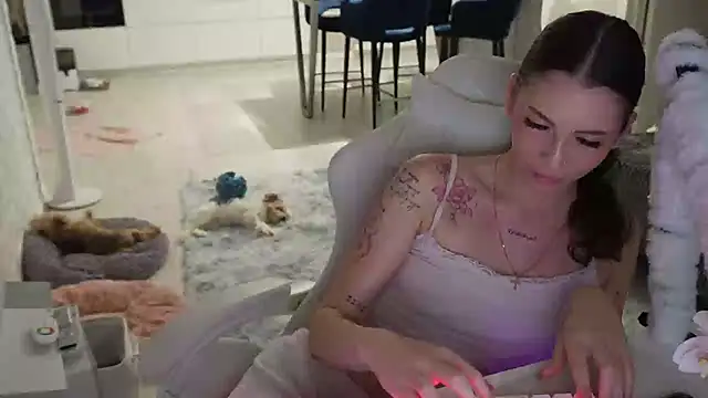 Lonessa 现场XXX聊天