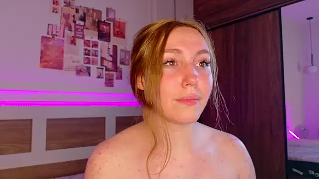 LunaXBaddie's Live XXX Chat