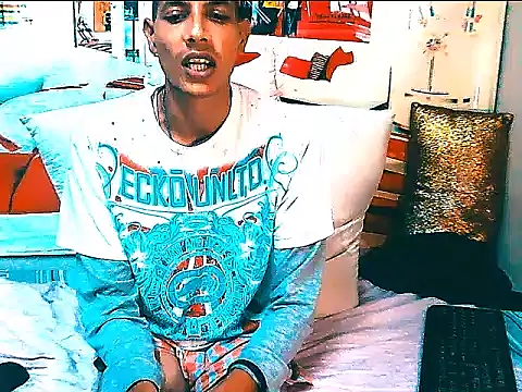 IndianSavageMale – Naživo XXX chat