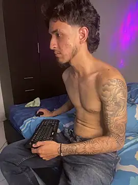 Kriss_Edwards Show Webcam