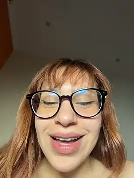 AgnesCampp 现场XXX聊天