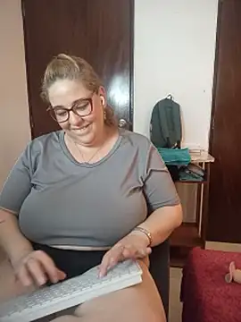 Živý XXX chat Kataleyamilf69_