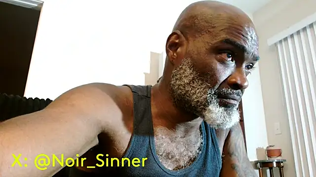 sinnernoir's Live XXX Chat