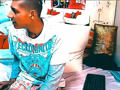 IndianSavageMale Chat XXX live