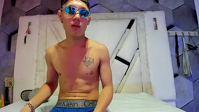 แชท XXX สดของ AxelAndCloe
