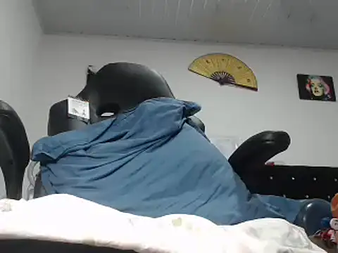 pamelabigcock69's Live XXX Chat