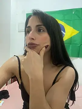 Chat +18 de sweetwanda ao vivo