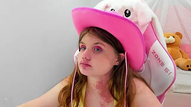ChloeHalses Adlı Modelin Canlı XXX Sohbeti