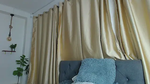 Emma_hassani's Live XXX Chat