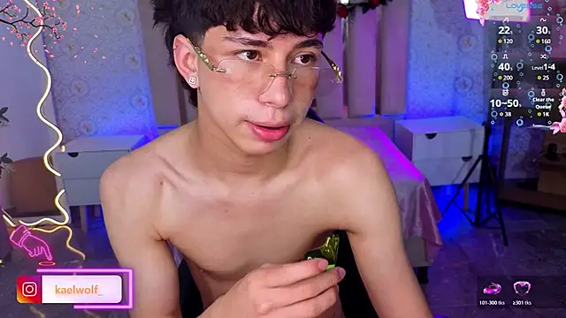 kaelwolf_tay Webcam-Show