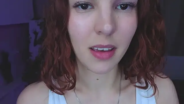 SinaHogsette's Live XXX Chat