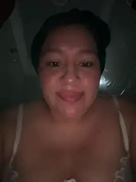 Chat +18 de Lovelipsbig ao vivo