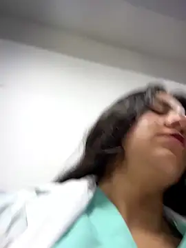 Chat XXX en directo de CAROLINE__07