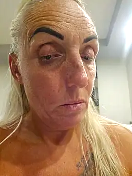 theblondecocklover's Live XXX Chat