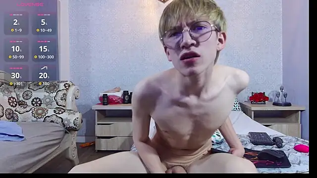 axell_stone_'s Live XXX Chat