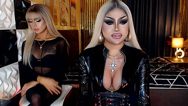Chatroom XXX en direct de MassiveCockTrans